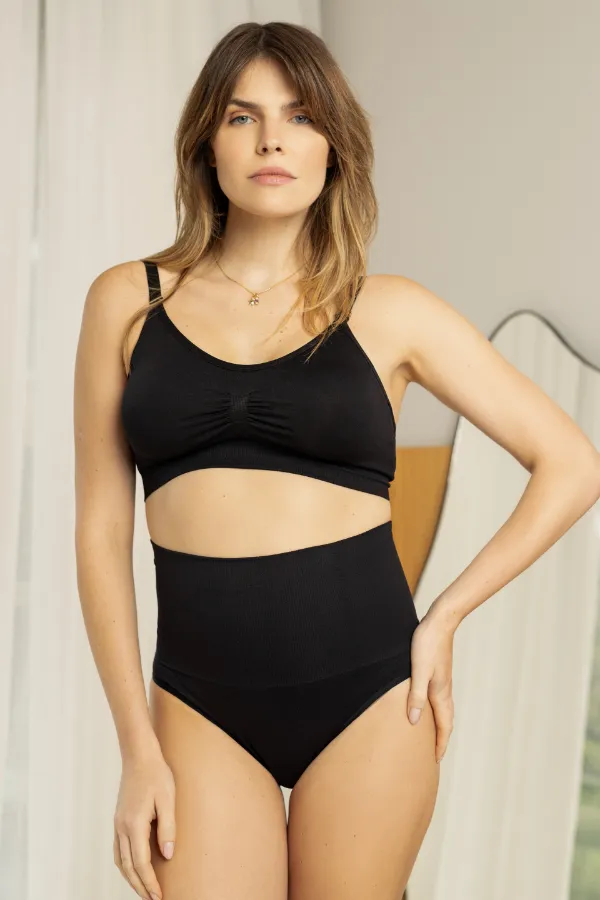 Calcinha pós-parto de compressão sem costura preta com cintura alta e sustentação abdominal.