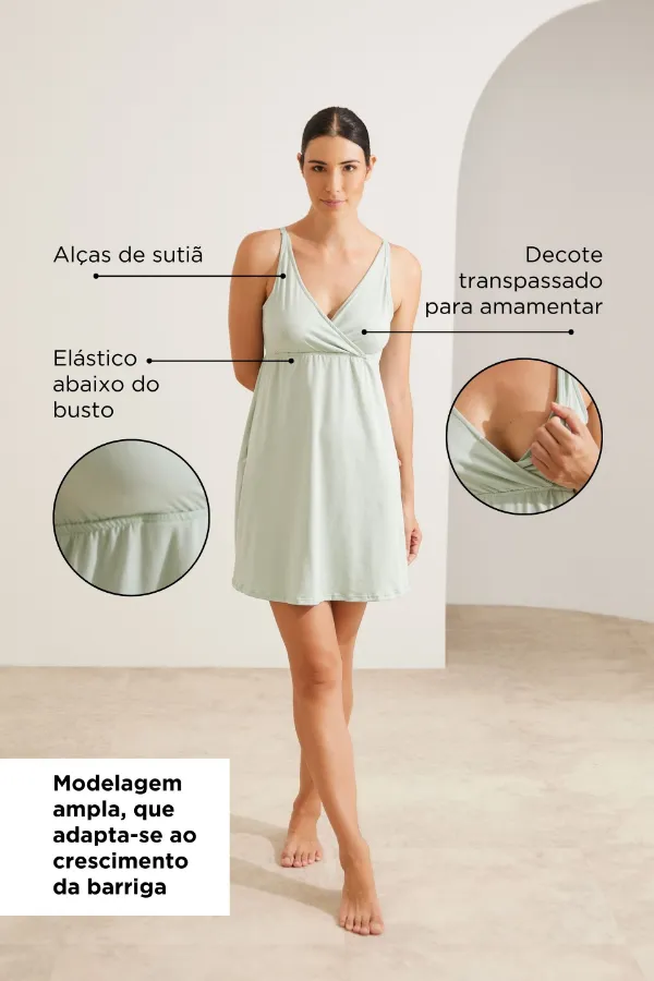 Camisola para gestante verde com decote transpassado para amamentação e modelagem que acompanha o crescimento da barriga